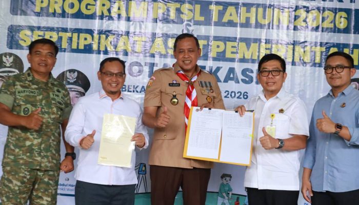 600 Sertifikat PTSL Dibagikan ke Warga Kota Bekasi 