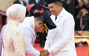 Lantik Bupati Bekasi, Dedi Mulyadi Targetkan Jalan Rusak dan Sekolah Buruk Tuntas pada 2027
