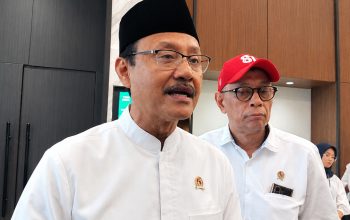 Mensos Gus Ipul Buka Suara soal Rencana Pembagian Handphone untuk Masyarakat 